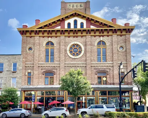 The Robinson-Schwenn Building, on High Street in Hamilton